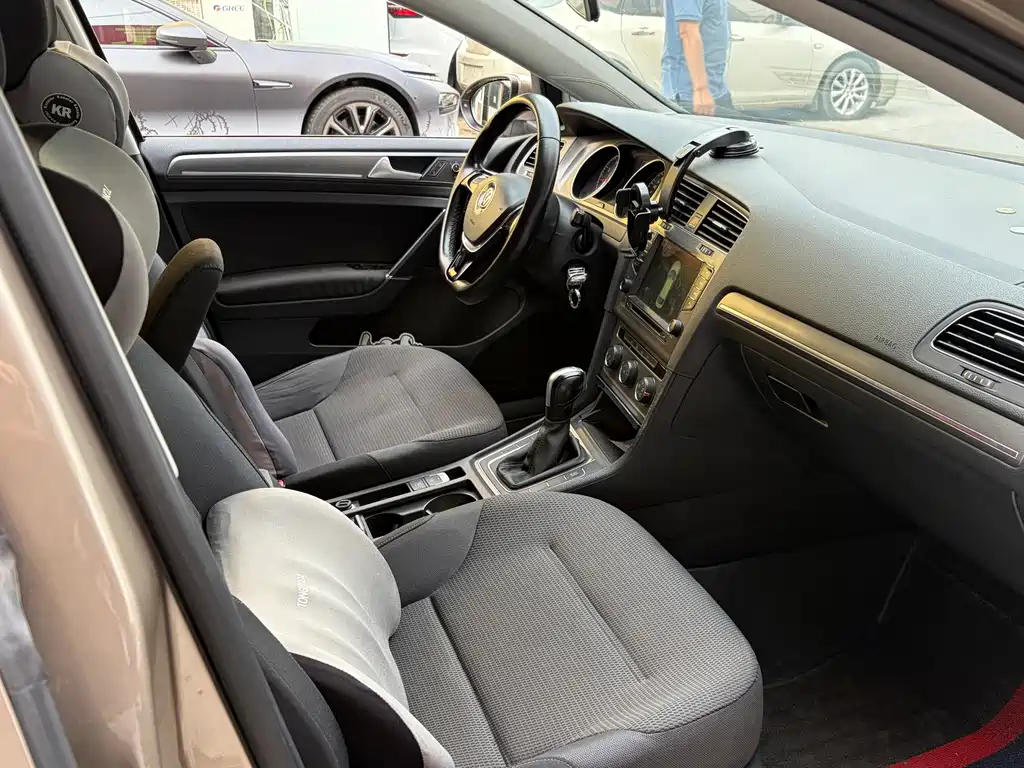 Volkswagen Golf — миниатюра 7