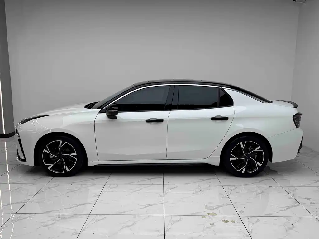 Lynk & Co 03 — миниатюра 16