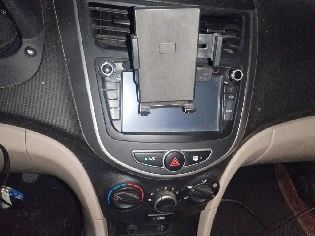 Hyundai Verna — миниатюра 9