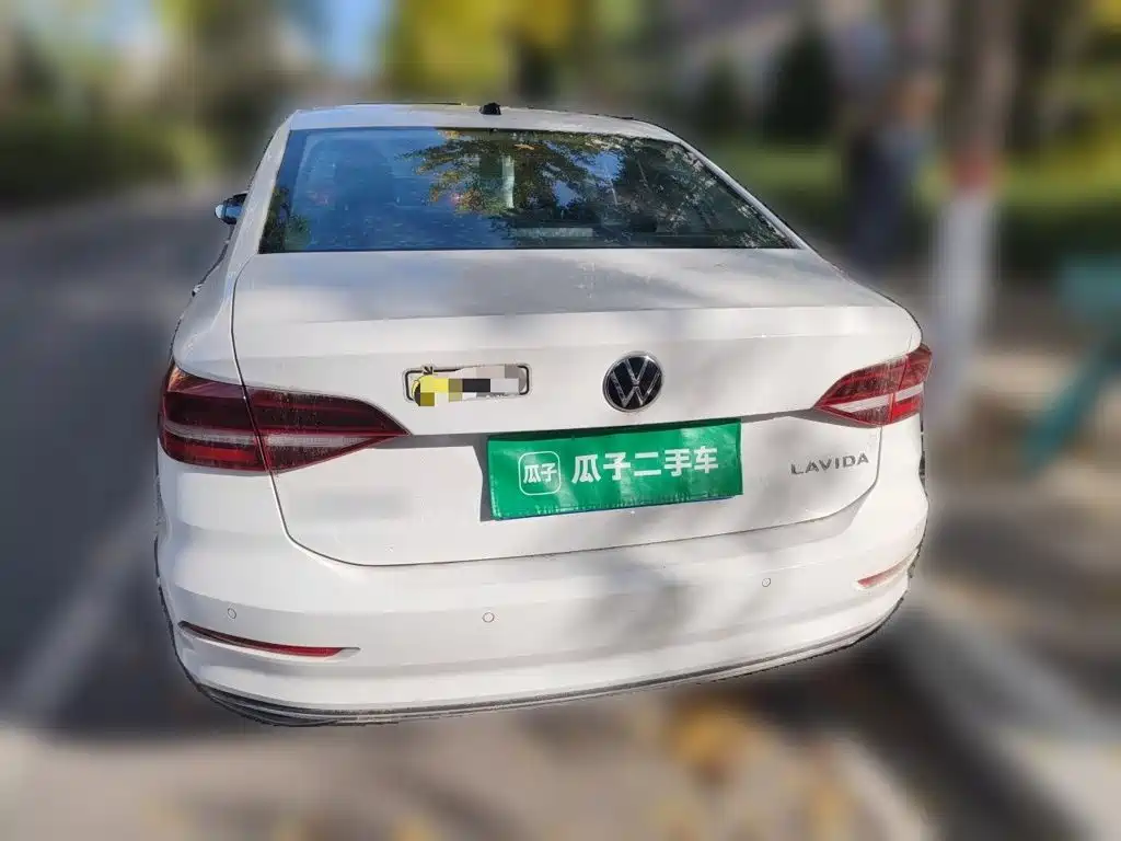 Volkswagen Lavida — миниатюра 3