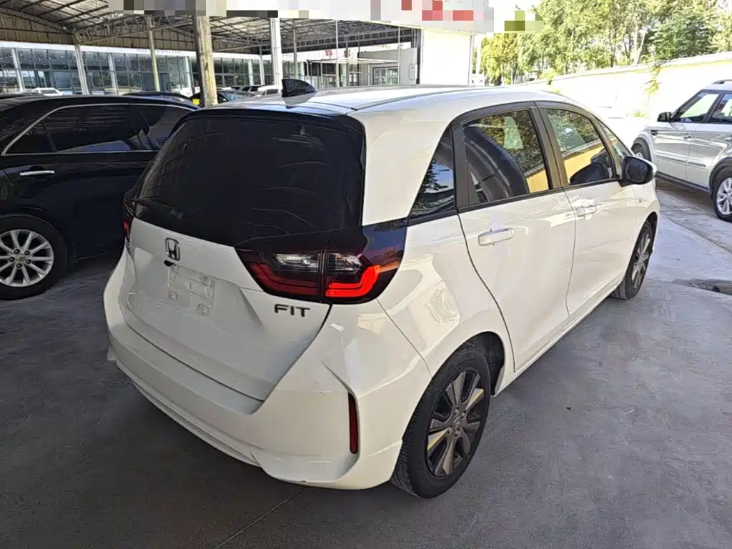 Honda Fit — миниатюра 7