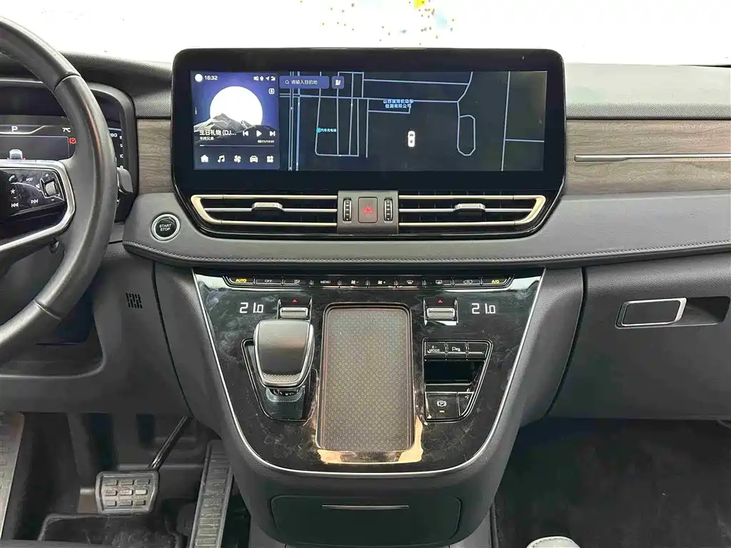 Hongqi HQ9 PHEV 2.0T 4WD Business Edition, фото 9