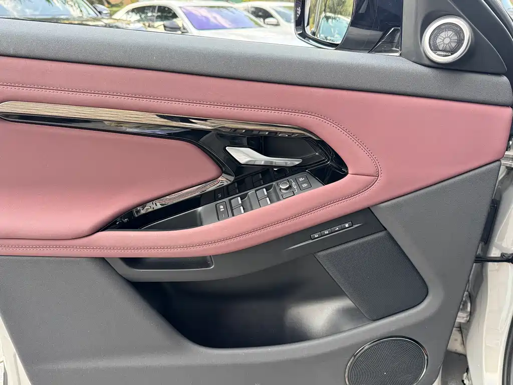Land Rover Evoque — миниатюра 7