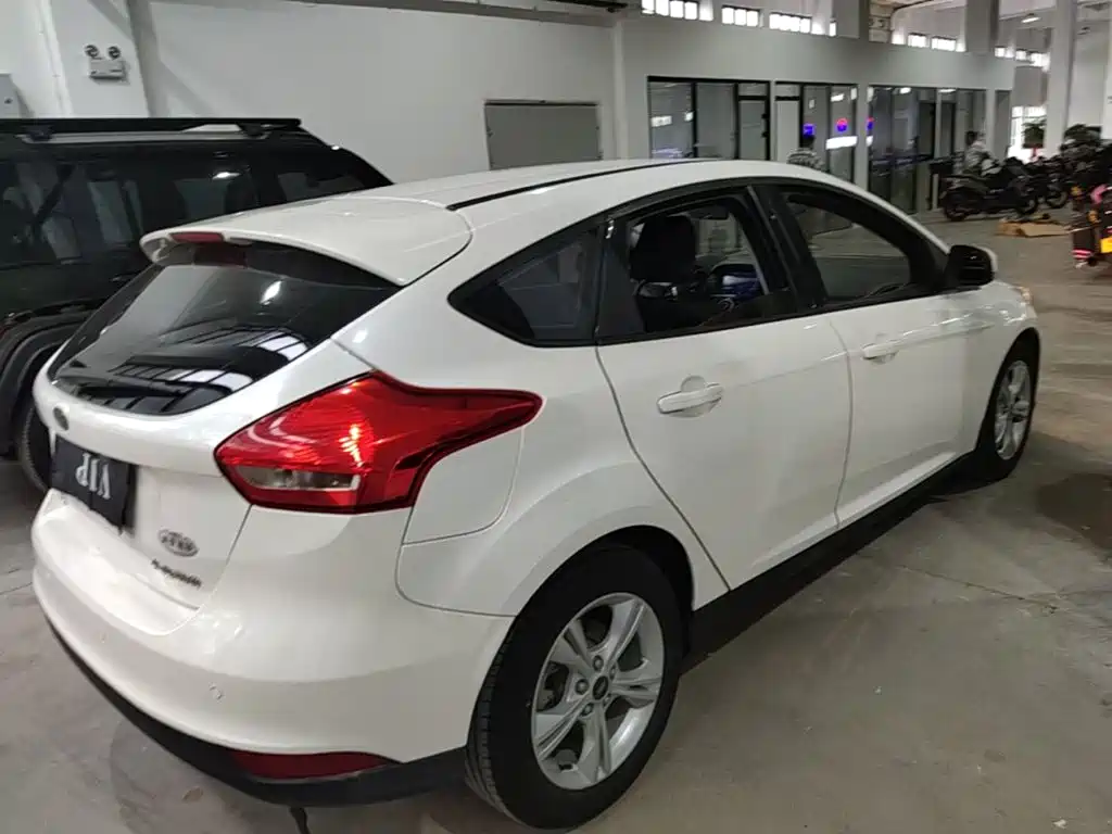 Ford Focus — миниатюра 7
