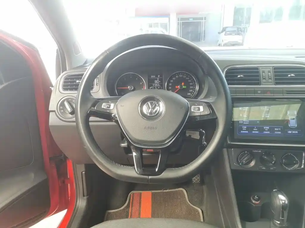 Volkswagen Polo — миниатюра 11