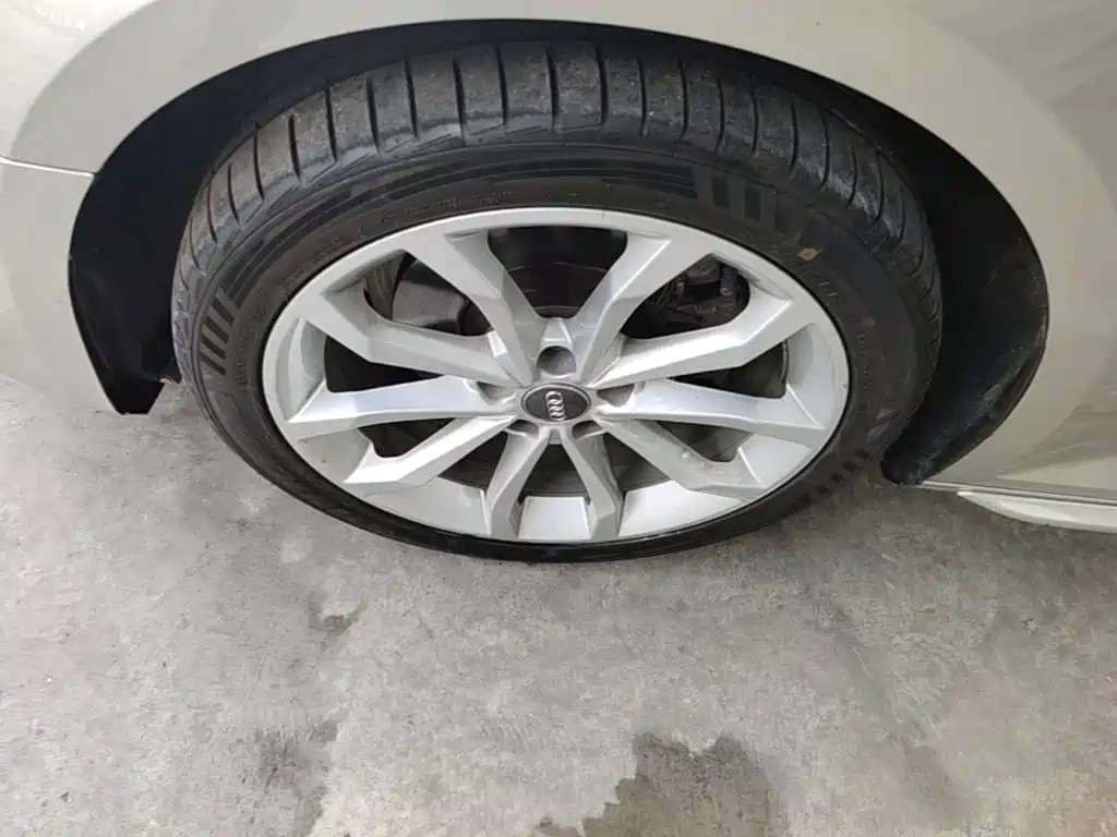 Audi A4L — миниатюра 25