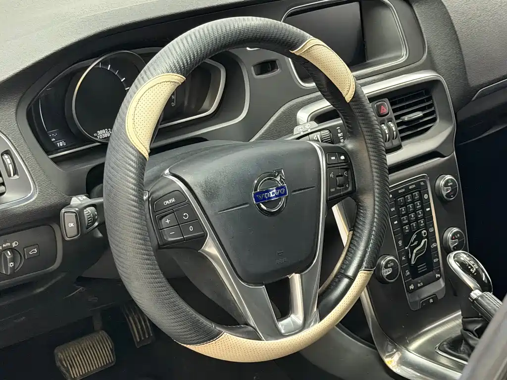 Volvo V40 T3 Smart Elegant Edition, фото 14