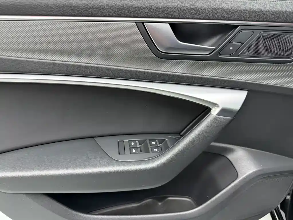 Audi A6L — миниатюра 8