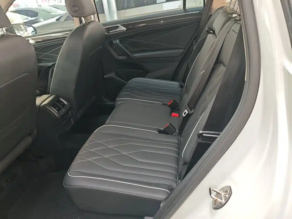 Volkswagen Tiguan L — миниатюра 17