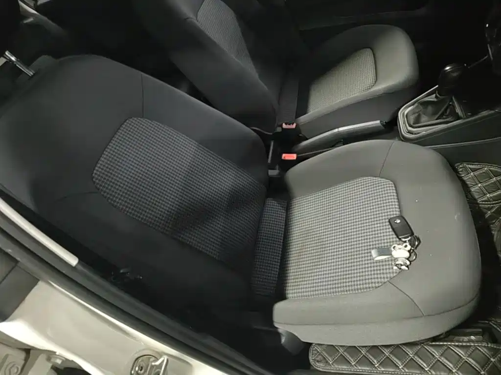 Volkswagen Santana — миниатюра 25