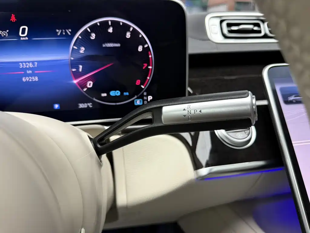 Mercedes-Benz S-Class — миниатюра 22