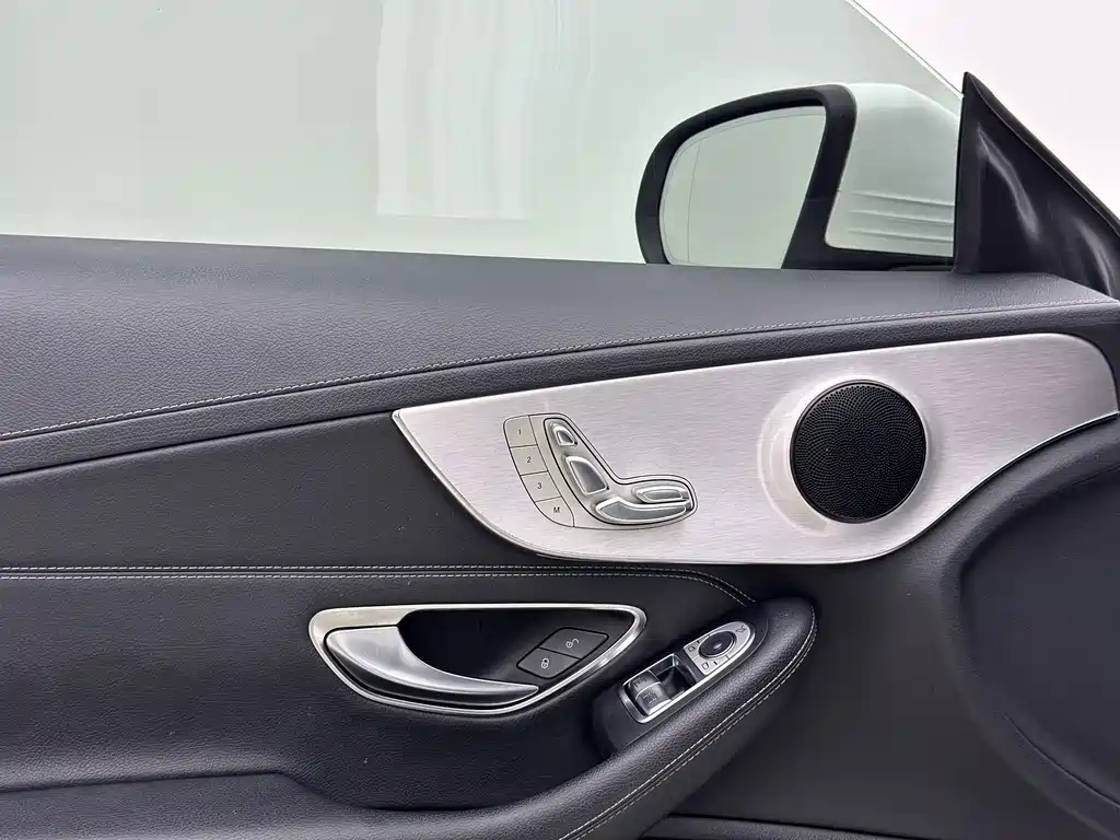 Mercedes-Benz C-Class (Import) — миниатюра 16