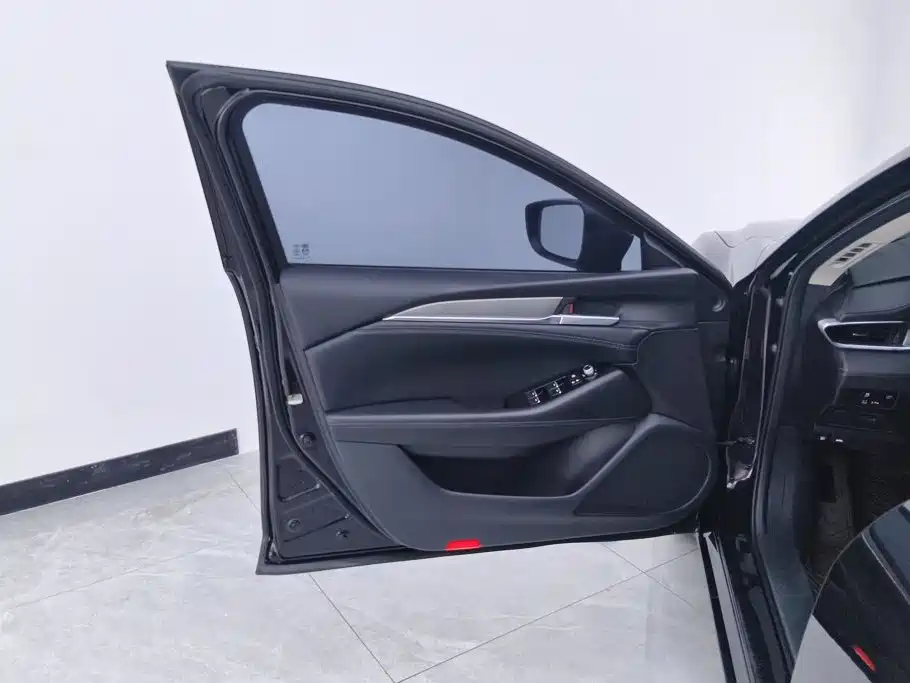 Mazda Atenza — миниатюра 7