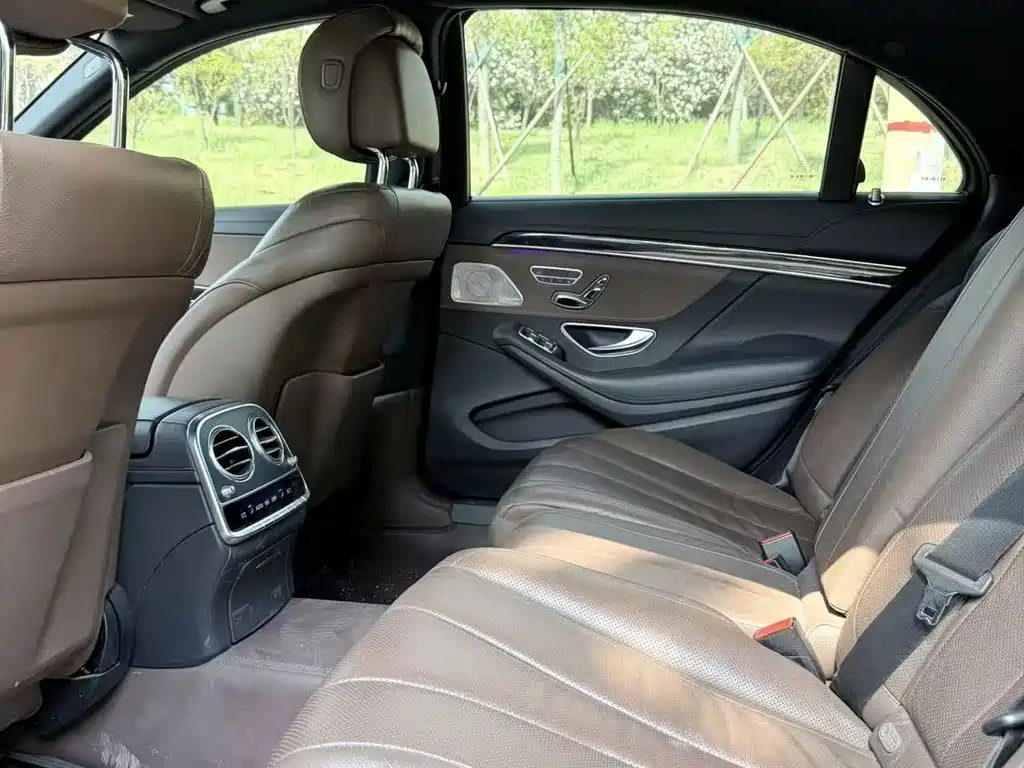 Mercedes-Benz S-Class — миниатюра 6