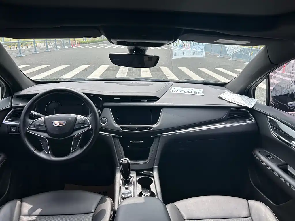 Cadillac XT5 — миниатюра 6