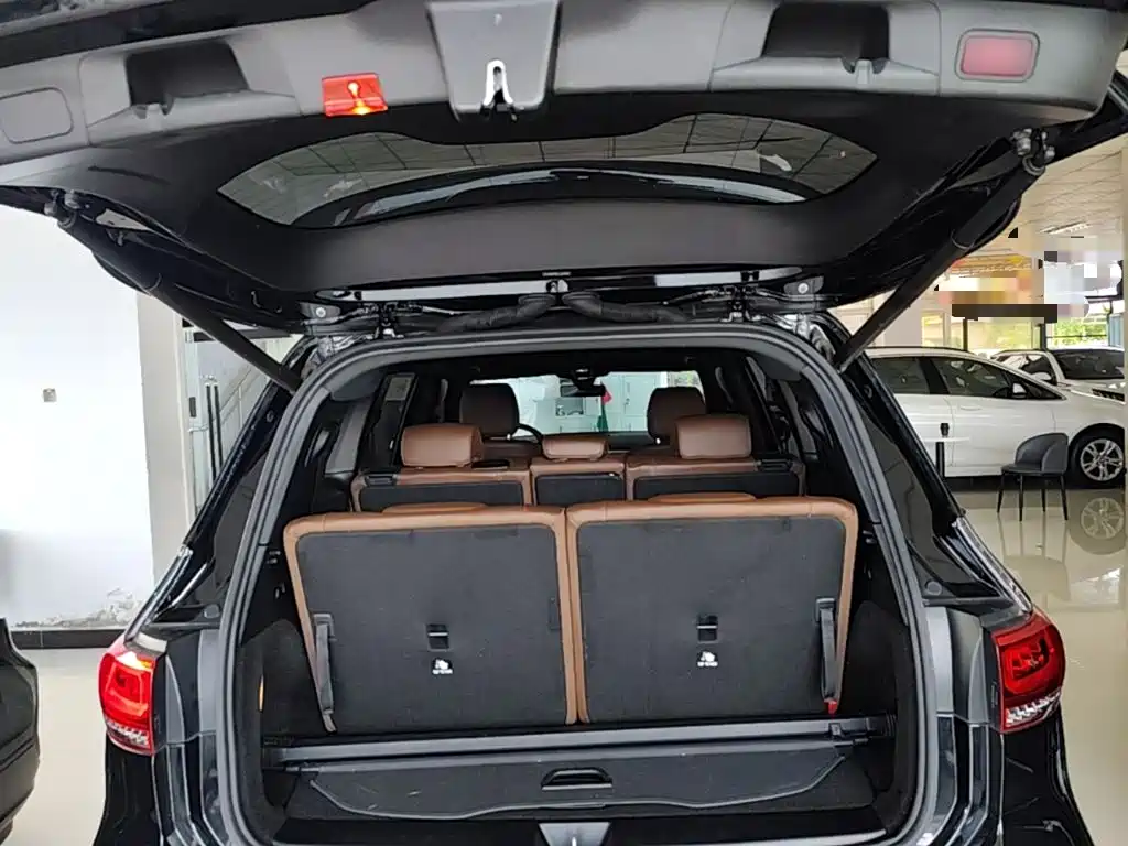 Mercedes-Benz GLB — миниатюра 18