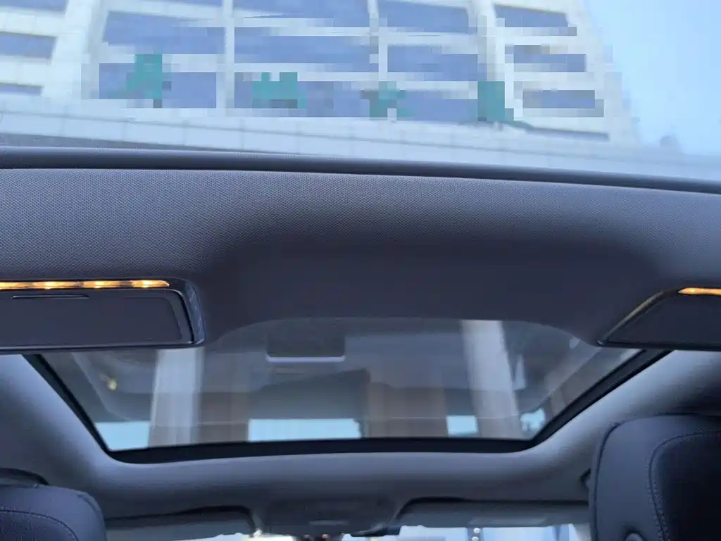 Mercedes-Benz C-Class — миниатюра 9