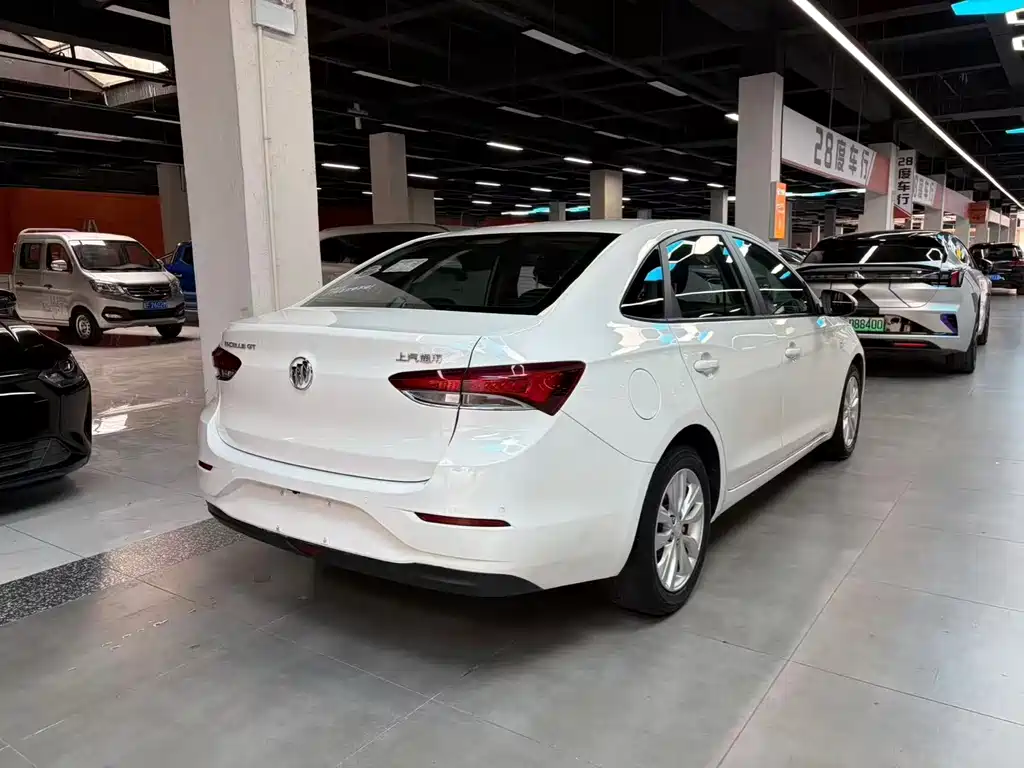 Buick Excelle — миниатюра 9