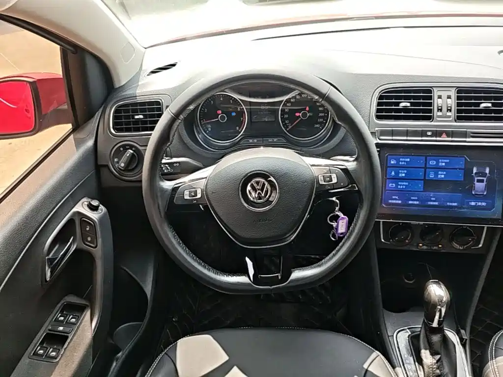 Volkswagen Polo — миниатюра 11