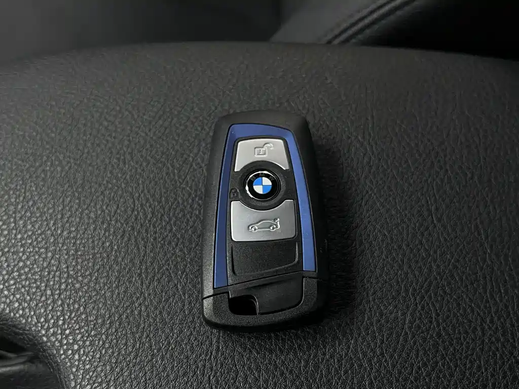 BMW 3 Series — миниатюра 35