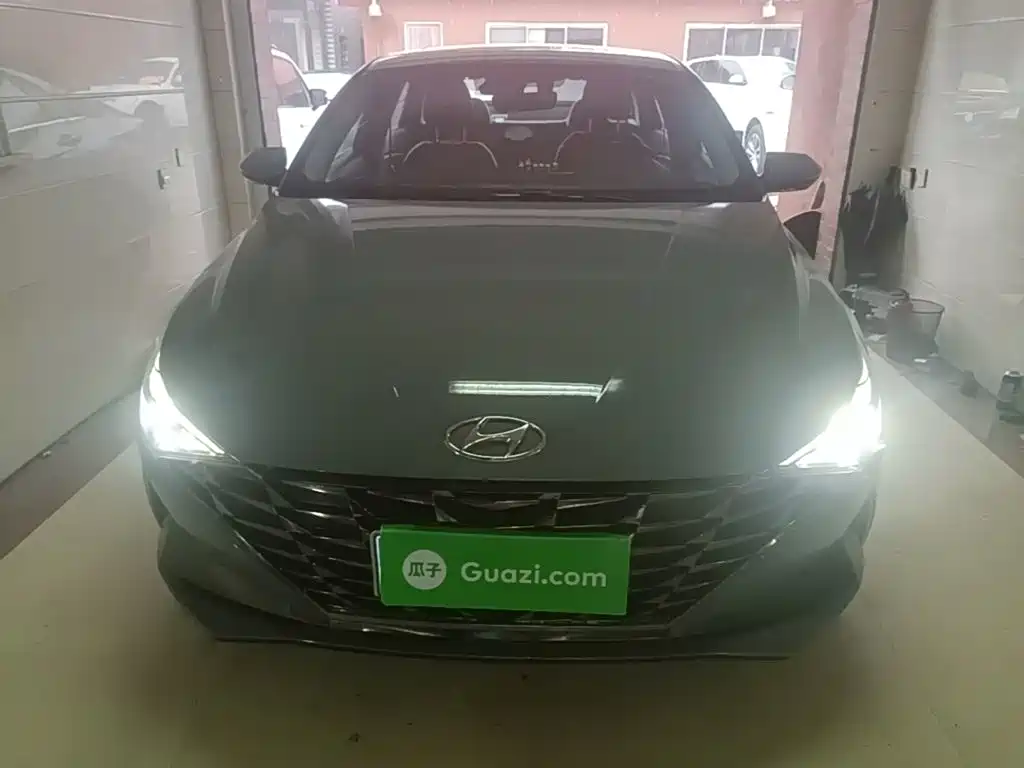 Hyundai Elantra — миниатюра 3