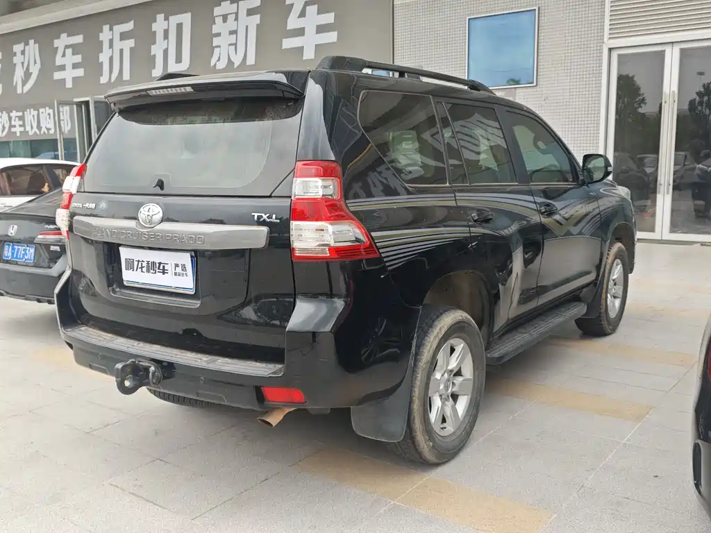 TOYOTA PRADO
