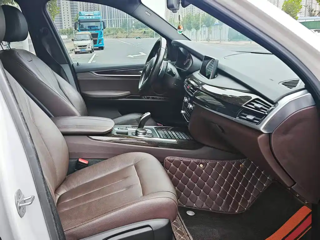 BMW X5 (Import) — миниатюра 6