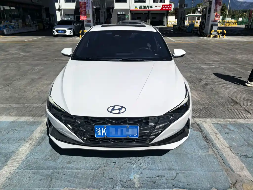 Hyundai Elantra — миниатюра 2