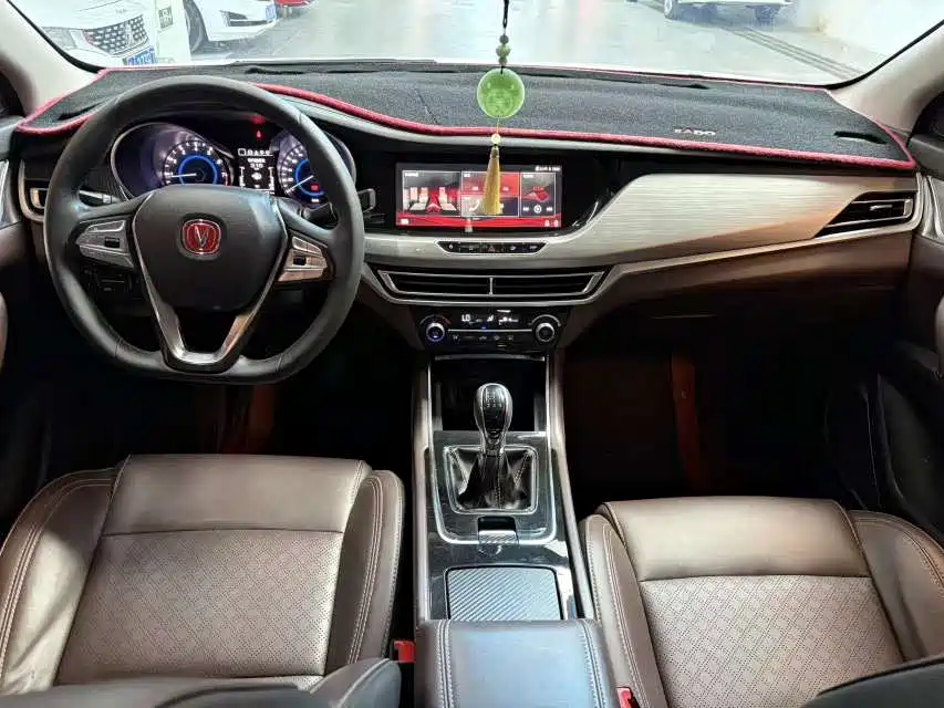 Changan Eado — миниатюра 4