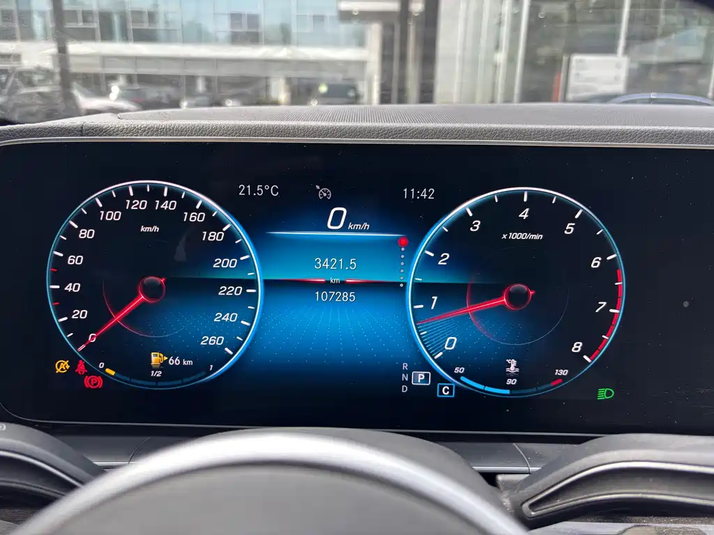 Mercedes-Benz GLE (Import) — миниатюра 10