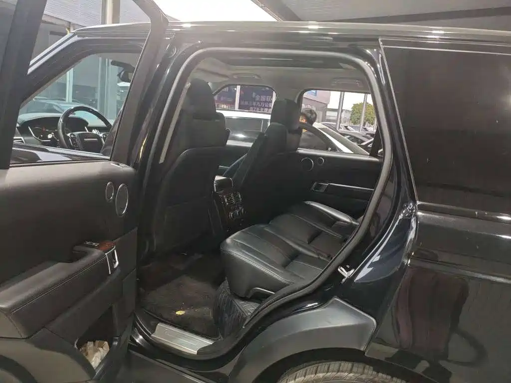 Land Rover Range Rover — миниатюра 6
