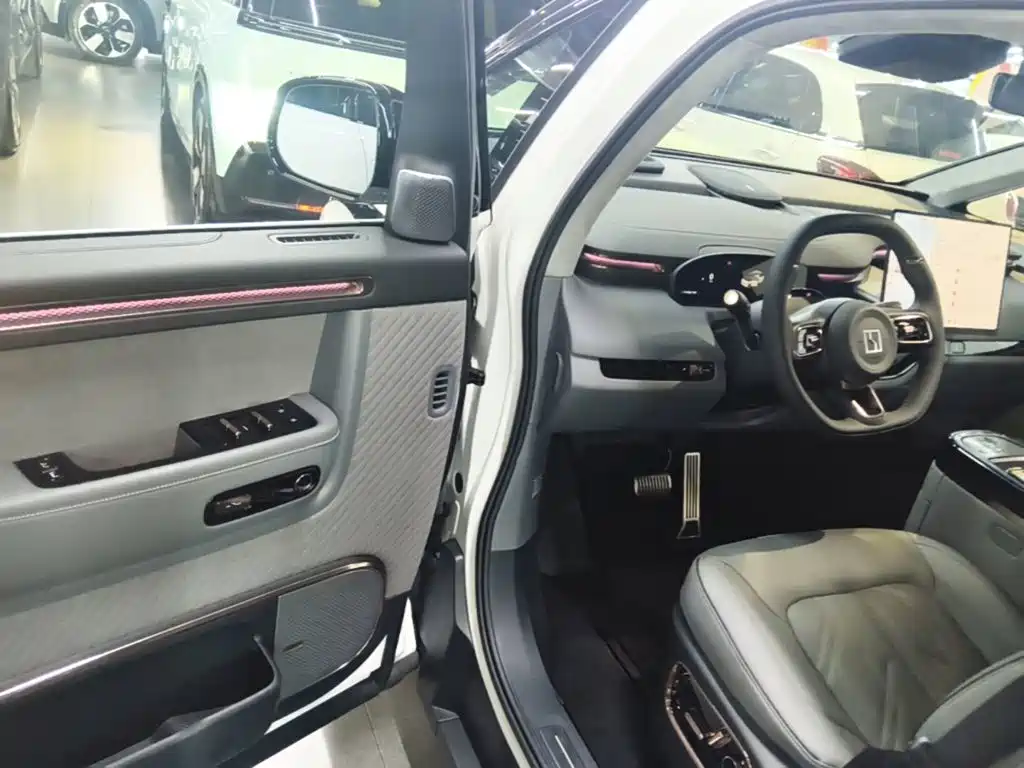 Zeekr MIX — миниатюра 16
