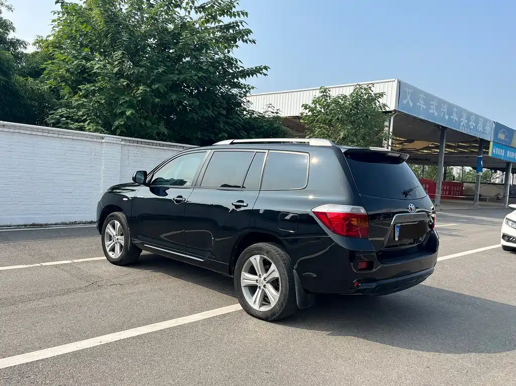 Toyota Highlander — миниатюра 7