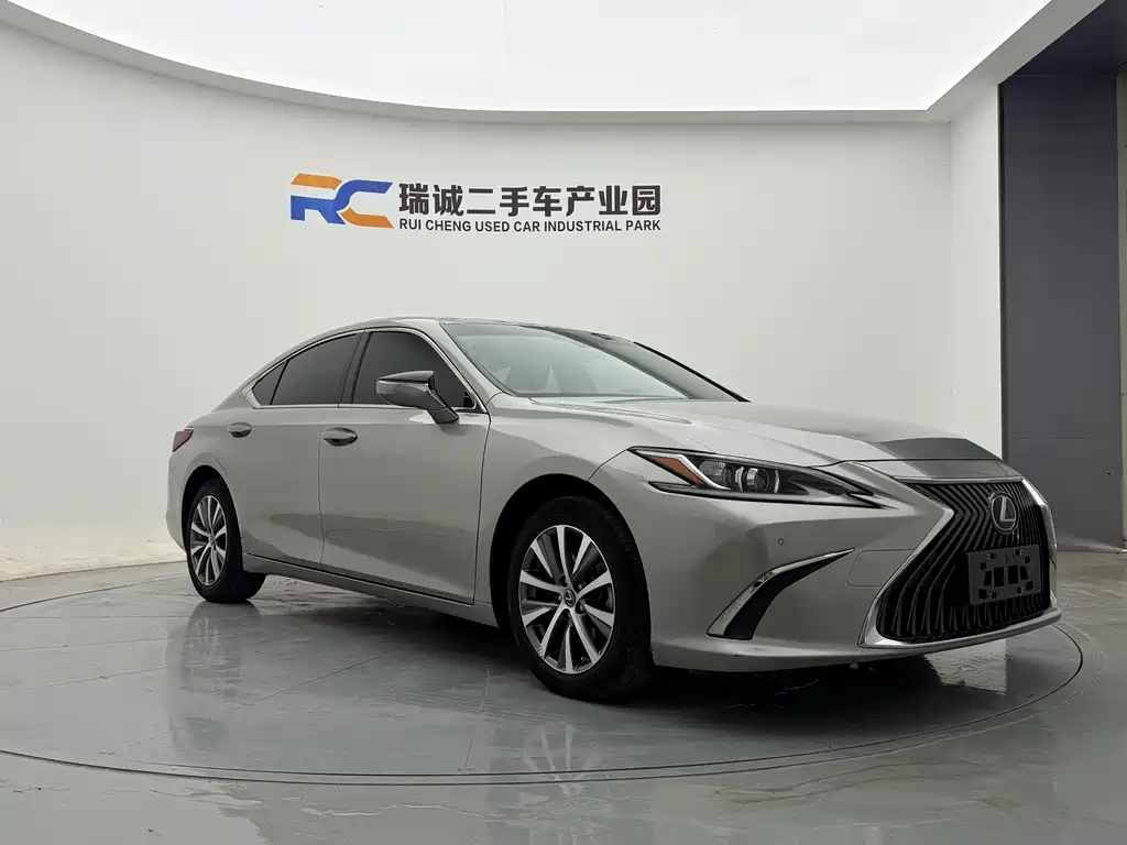 Lexus ES — миниатюра 3
