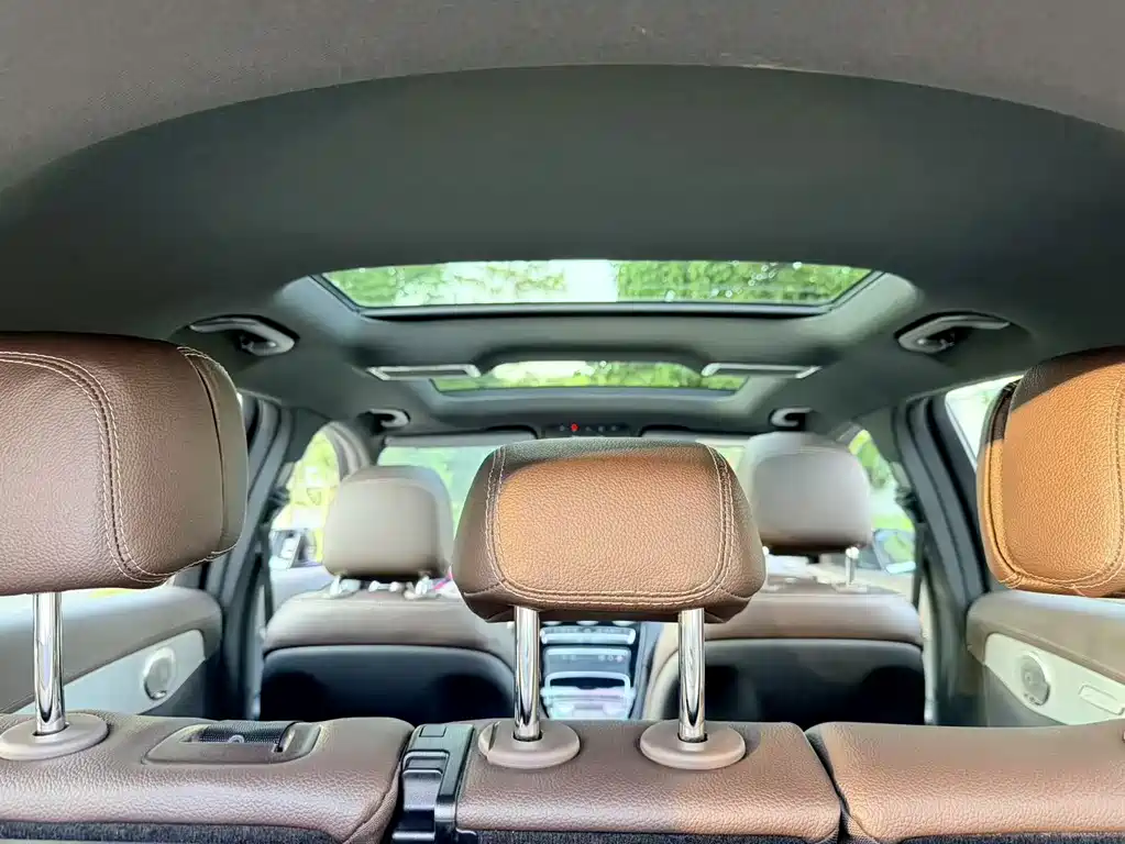 Mercedes-Benz GLC — миниатюра 12
