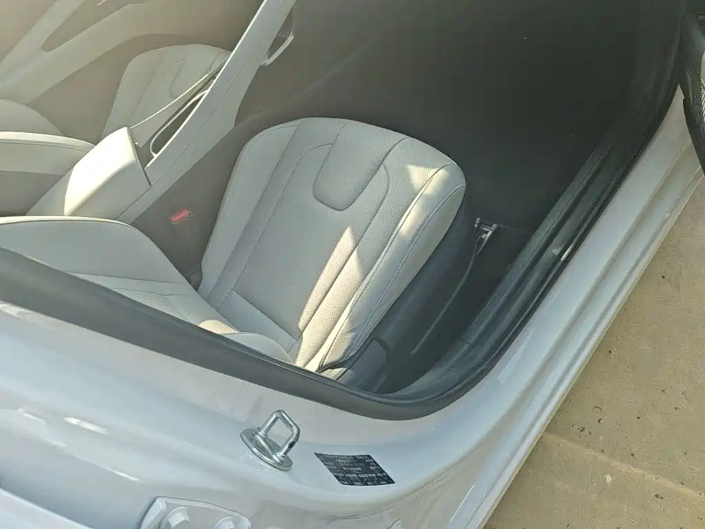 Hyundai Elantra — миниатюра 25