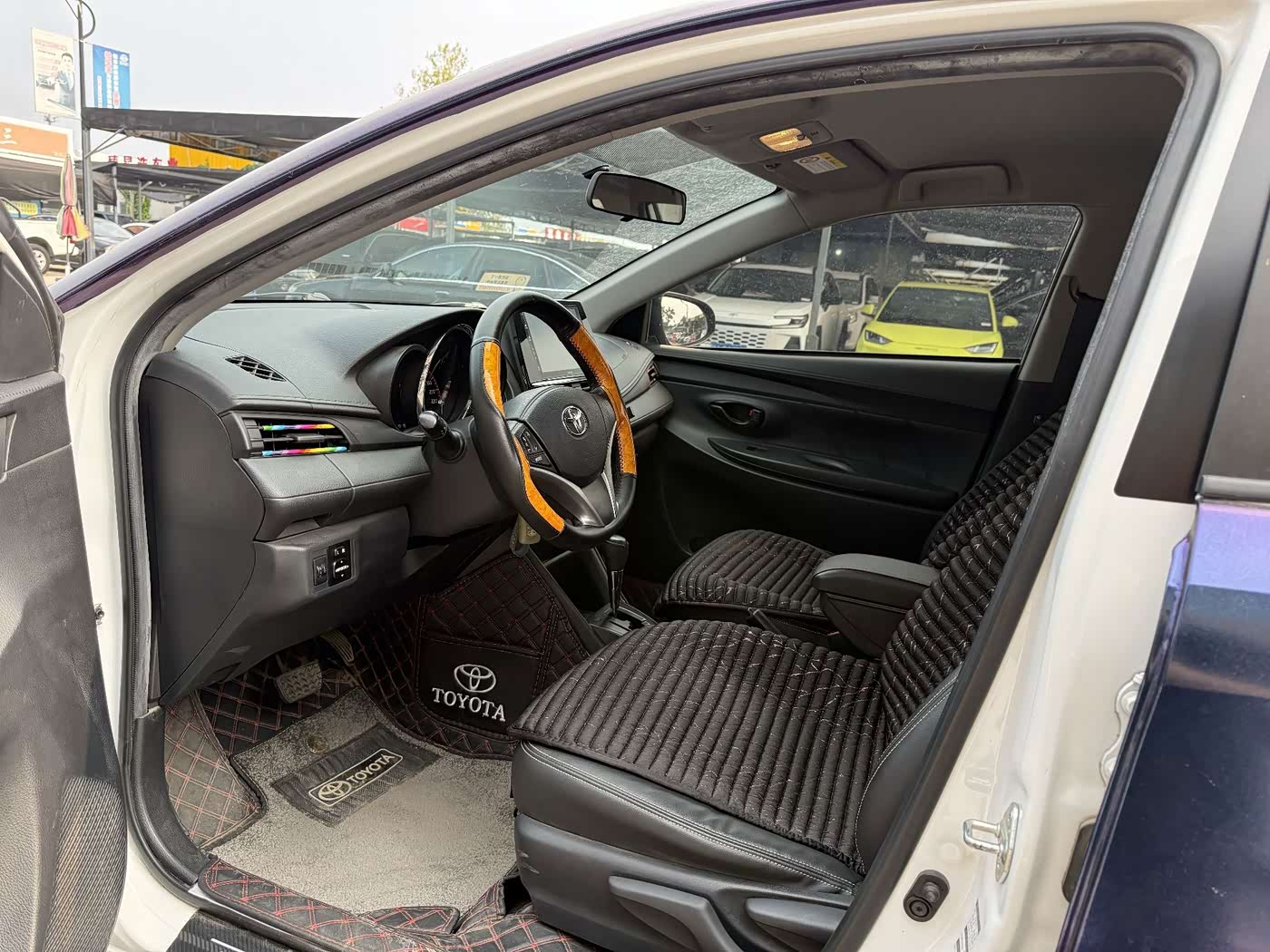 Toyota Vios 1.5 л 2021 г. Белый, пробег 31000 км