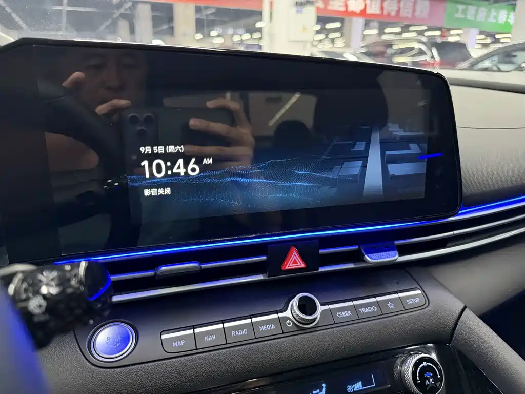 Hyundai Elantra — миниатюра 18