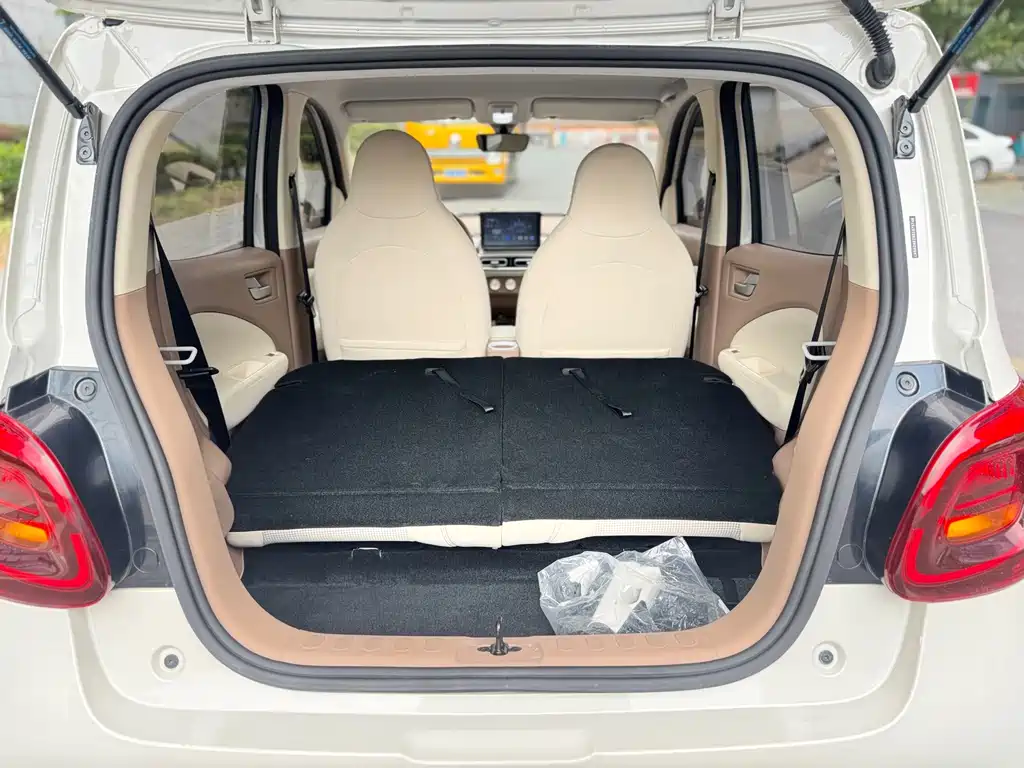 Wuling MINIEV — миниатюра 12