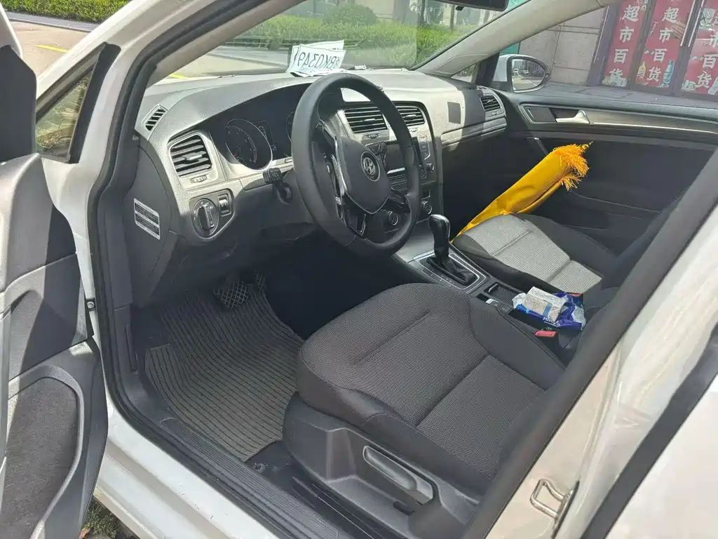 Volkswagen Golf — миниатюра 4
