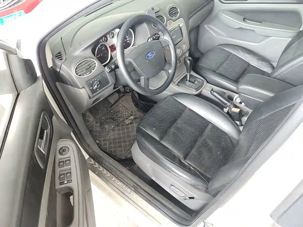 Ford Focus — миниатюра 16