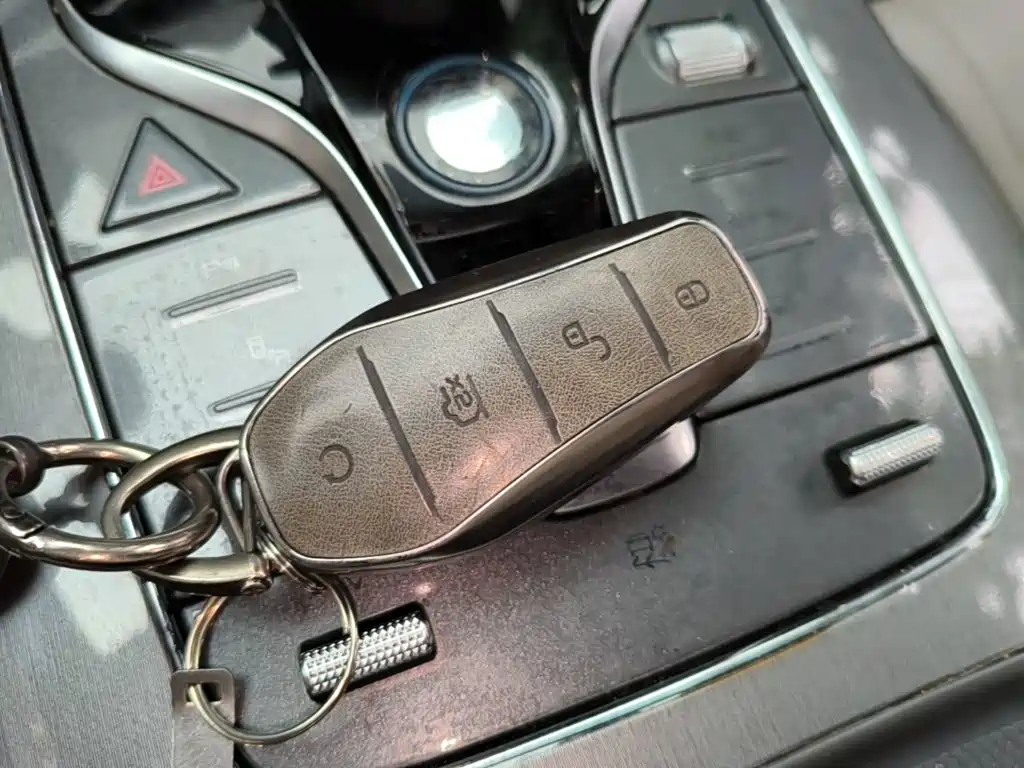 BYD Tang New Energy — миниатюра 9
