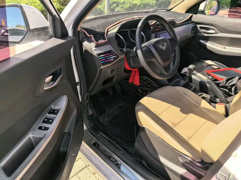 Wuling Hongguang — миниатюра 16