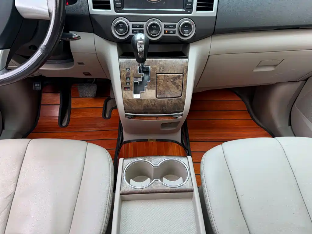 Mazda 8 — миниатюра 7