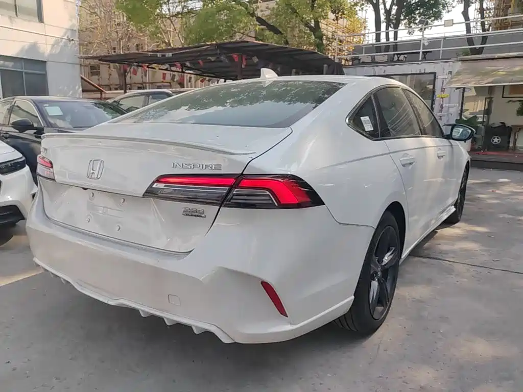 Honda Inspire — миниатюра 7