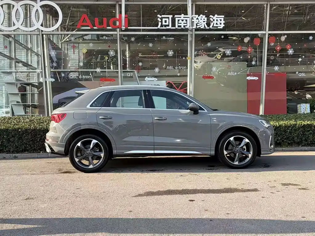 Audi Q3 2024 35 TFSI Fashion