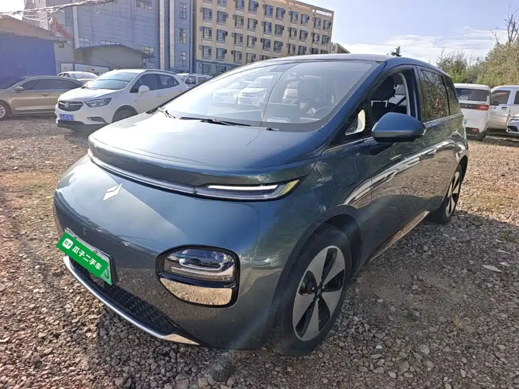 Baojun Yunduo — миниатюра 2