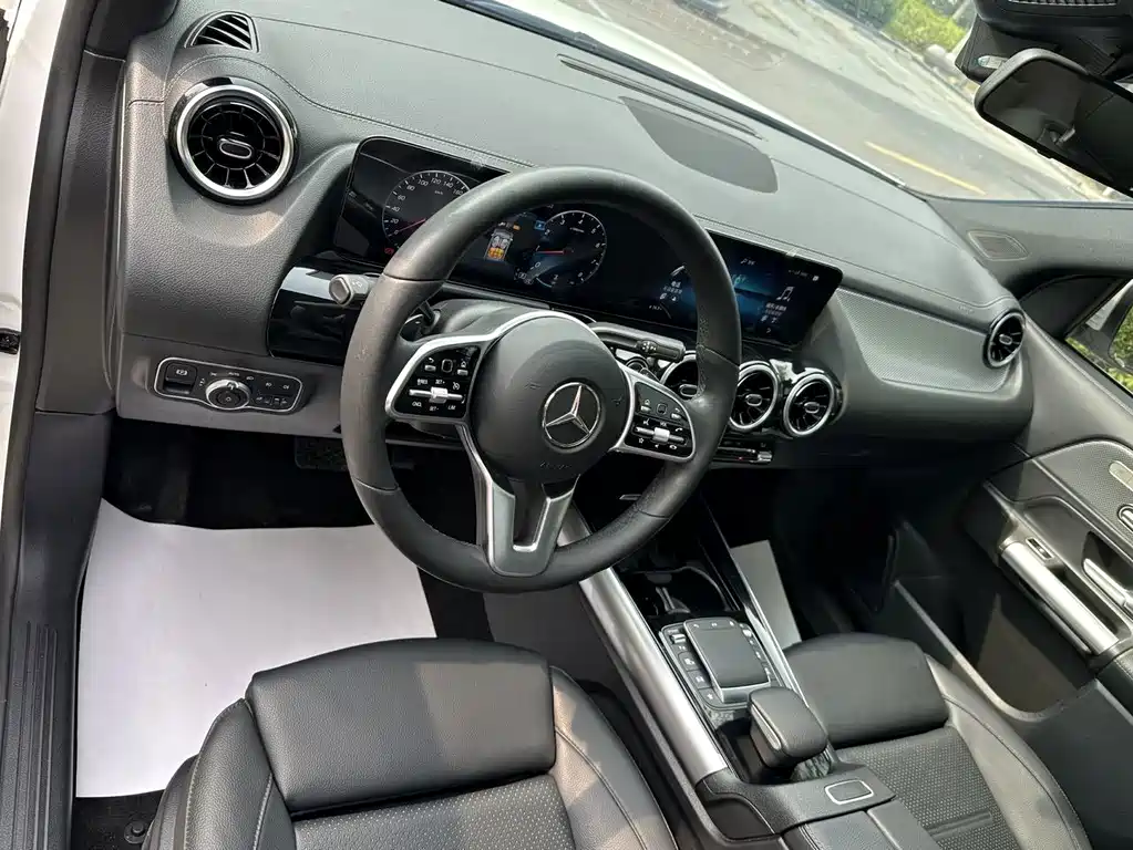 Mercedes-Benz GLA — миниатюра 15