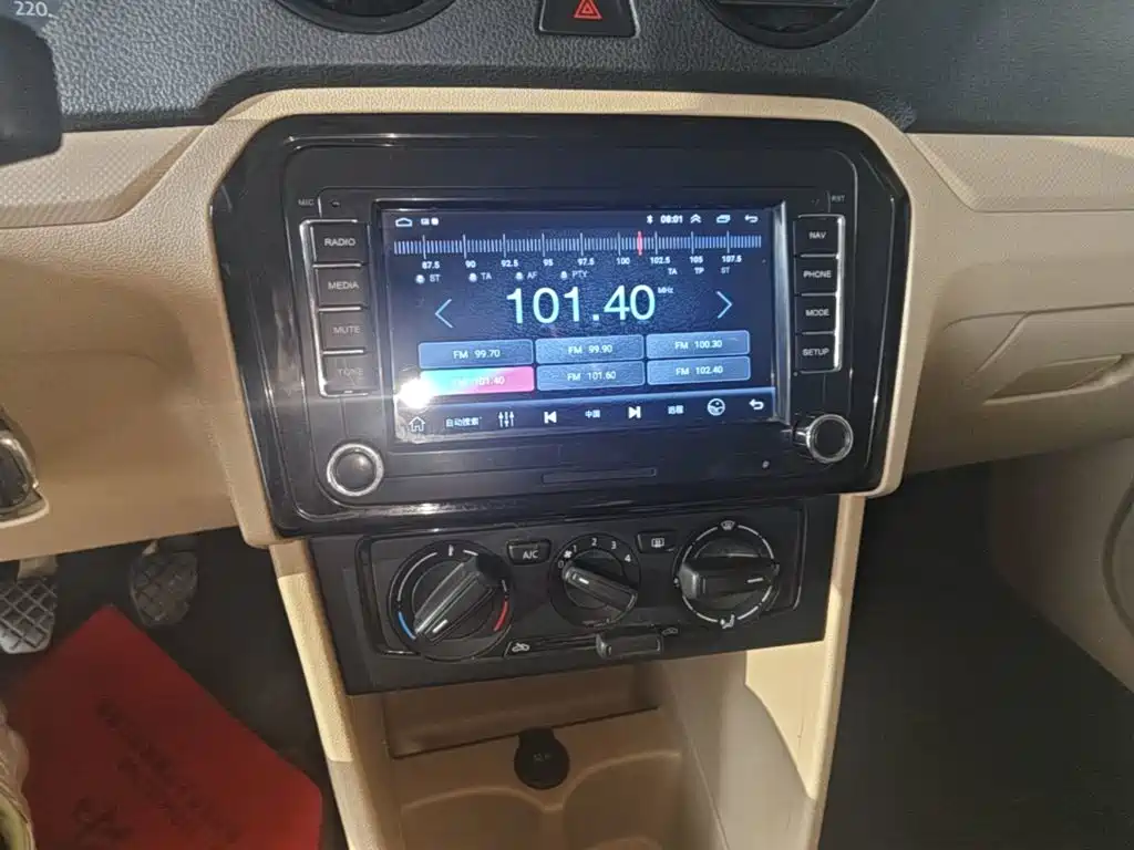 Volkswagen Jetta — миниатюра 13