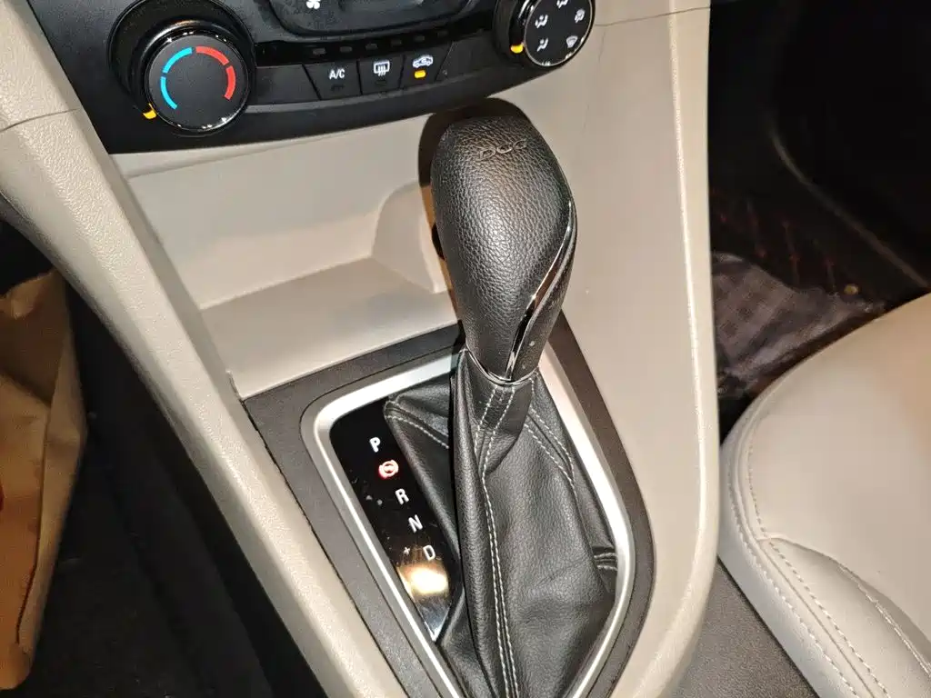 Buick Excelle — миниатюра 15